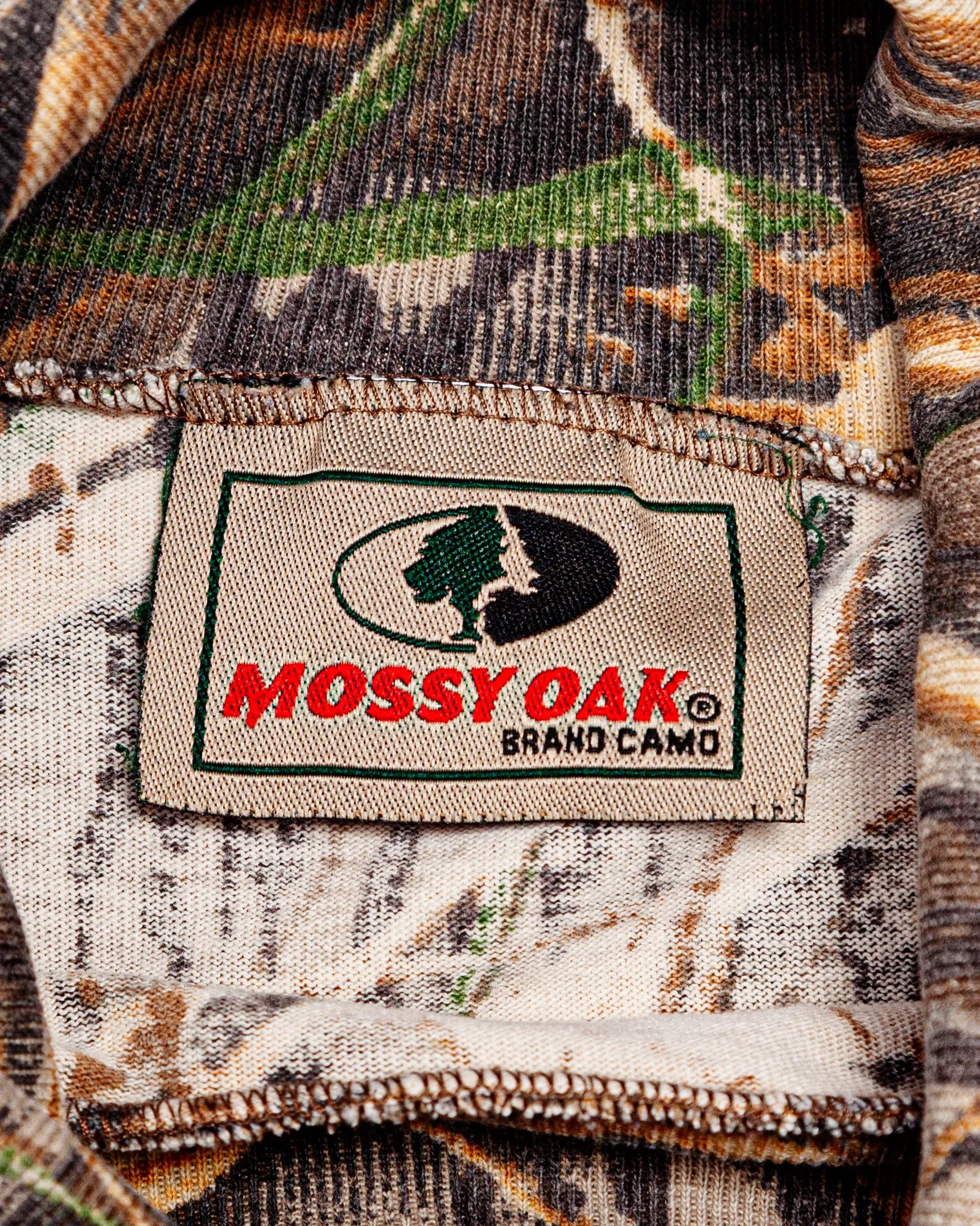 1990s Mossy Oak Camouflage Made in USA Vintage Long Sleeve Turtleneck