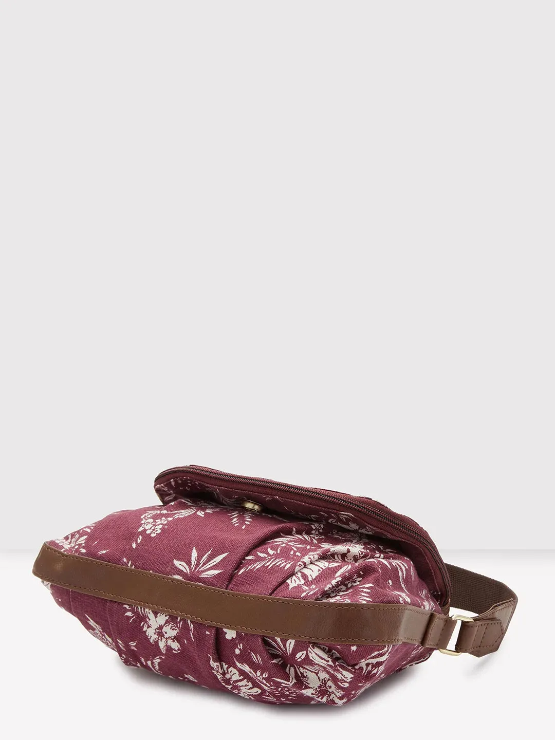 Caprese Kendall Sling Small Maroon