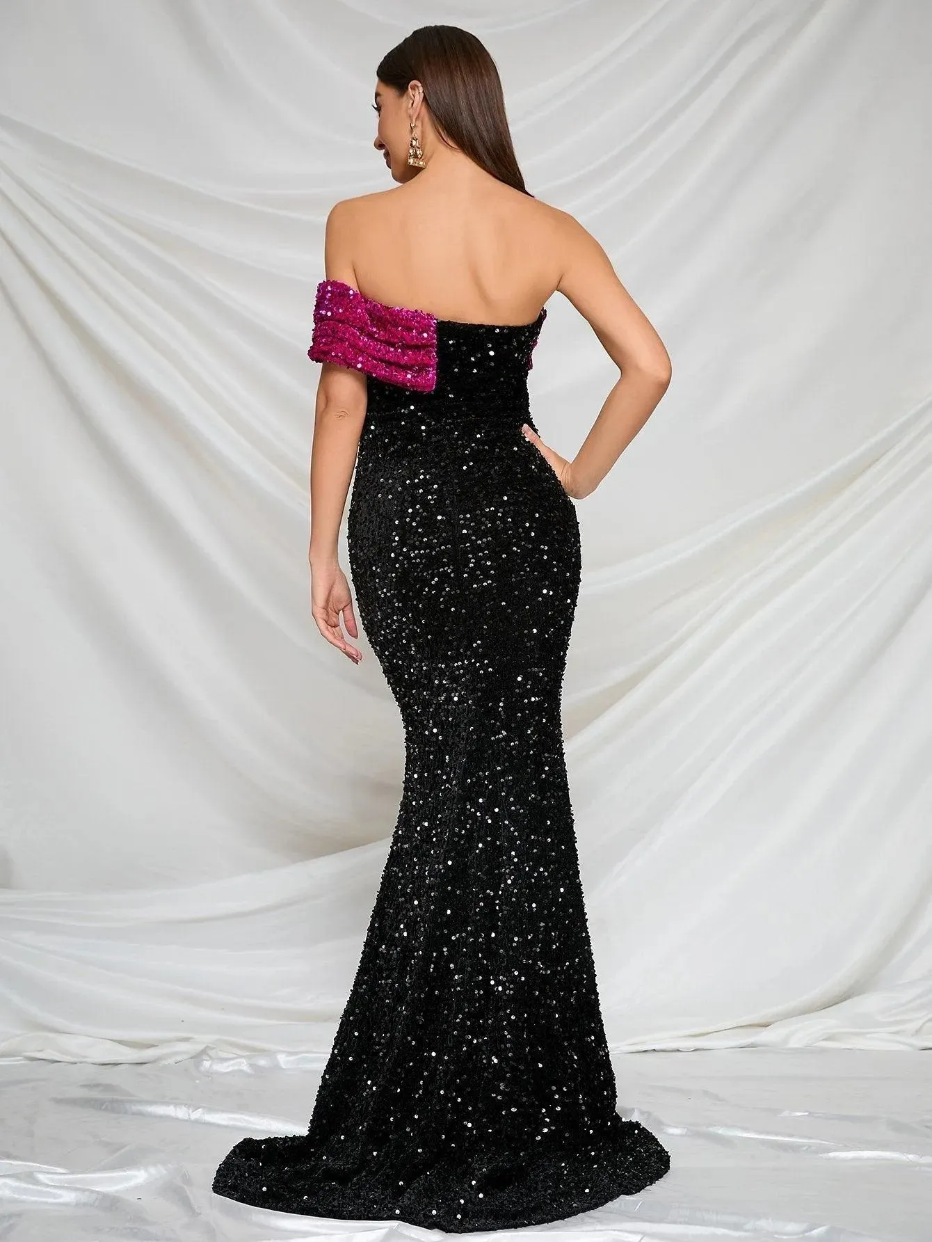 Elegant One Shoulder Sequin Mermaid Evening Dresses