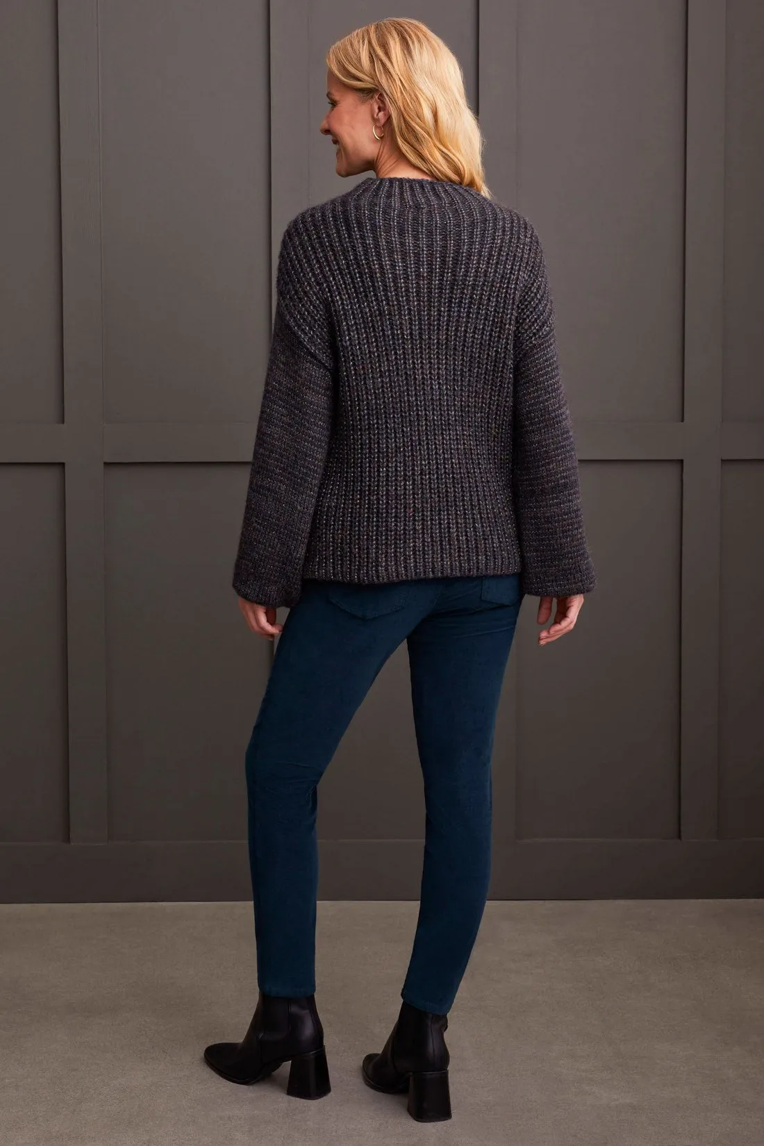 OVERSIZED FUNNEL NECK SWEATER WITH SHINY YARN-Black